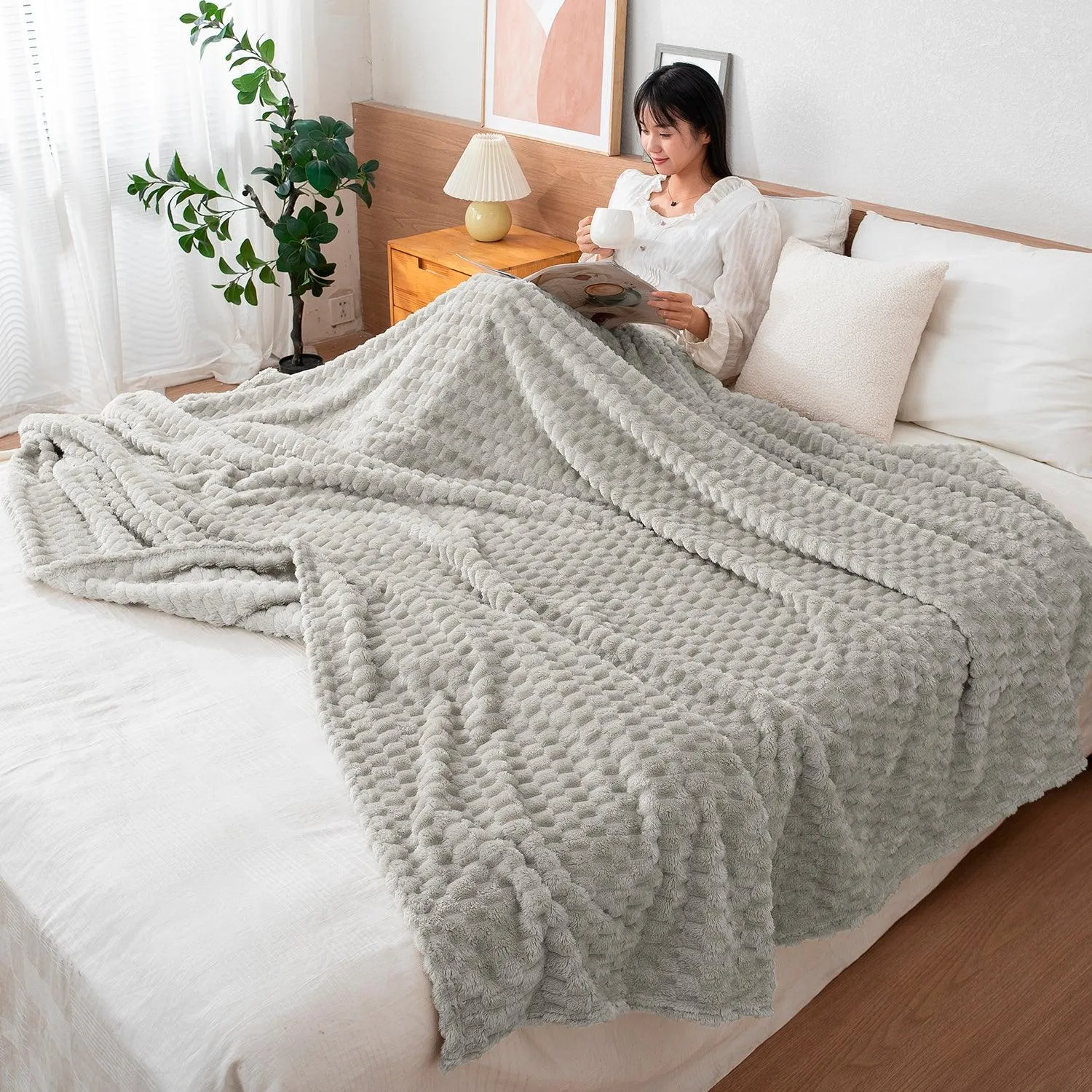 HOKIPO AC Blanket Double Bed Queen, 200x230 cm / 6.5x7.5 feet, Light Grey