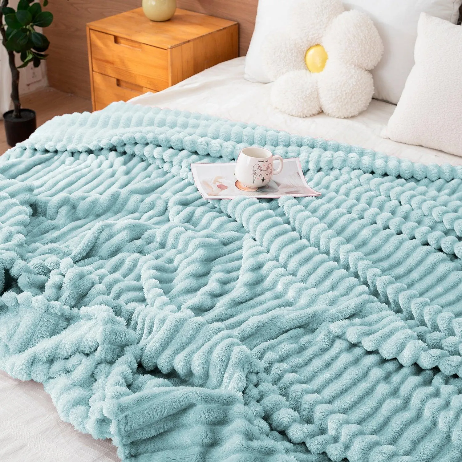 HOKIPO AC Blanket Double Bed Queen, 200x230 cm / 6.5x7.5 feet, Sky Blue